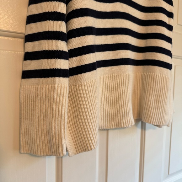 GAP 24/7 Split Hem Polo Sweater White W/Blue Stripes V Neckline W/Collar XS - Picture 3 of 10